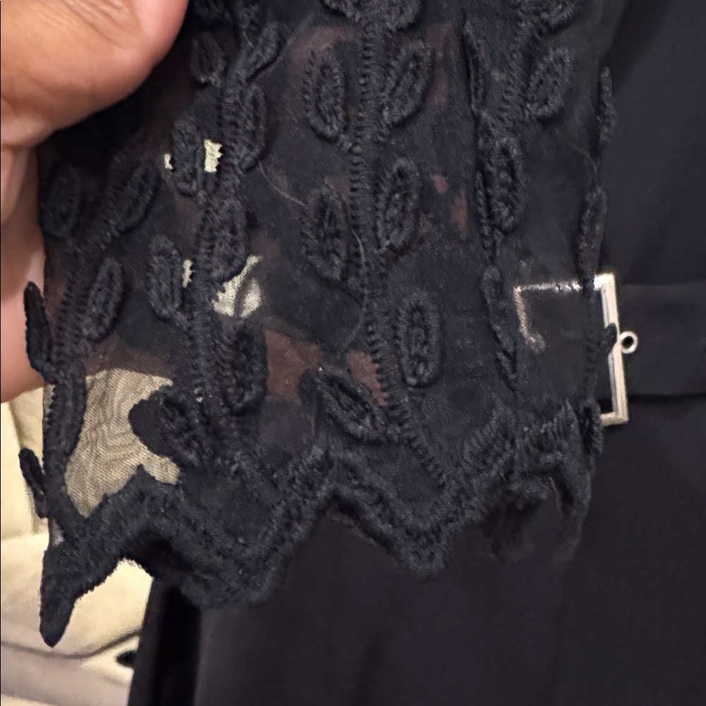 (SOLD) PrettyLittleThing Black Woven Lace Sleeve Belt Blazer Size 12 - Picture 10 of 12
